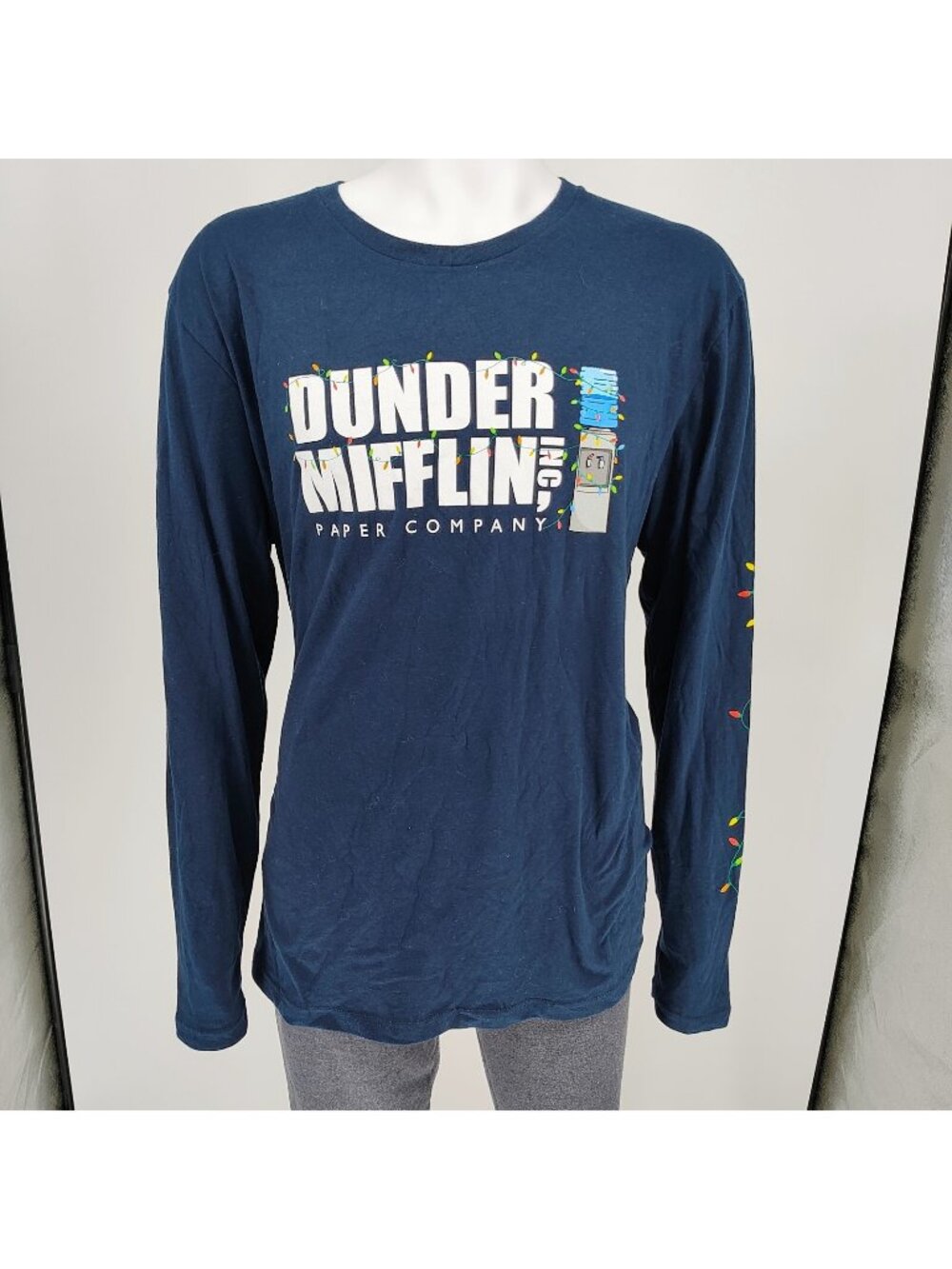 The Office Dunder Mifflin Christmas Lights and Cooler Long-sleeved T-Shirt (XL)